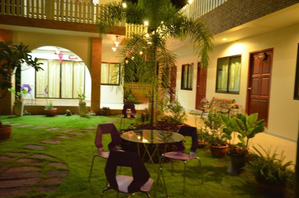 Charming Home Resort Ratchaburi Exterior photo